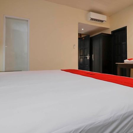 Reddoorz Plus Near Halim Perdanakusuma 2 Jakarta Ngoại thất bức ảnh