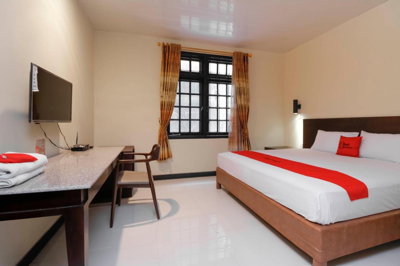 Reddoorz Plus Near Halim Perdanakusuma 2 Jakarta Ngoại thất bức ảnh