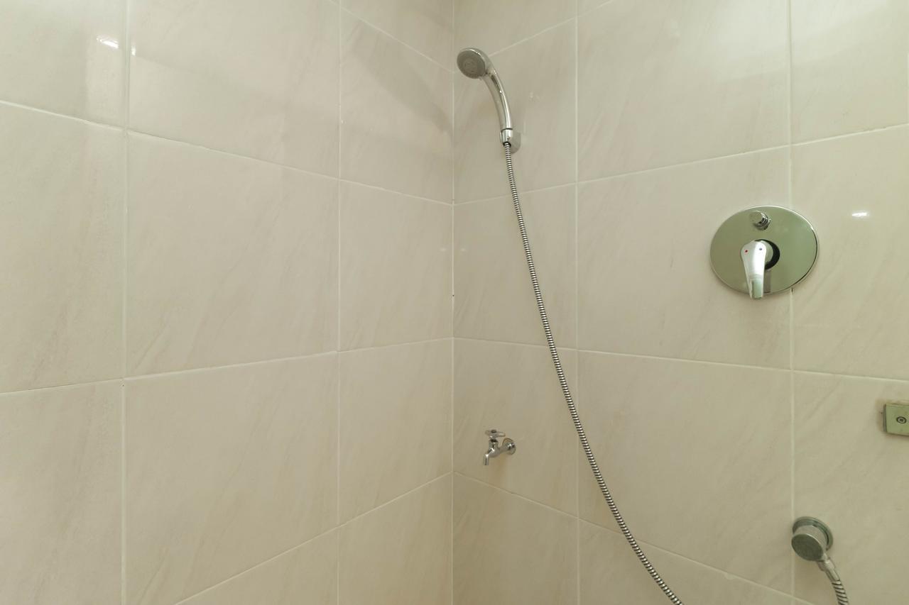 Reddoorz Plus Near Halim Perdanakusuma 2 Jakarta Ngoại thất bức ảnh