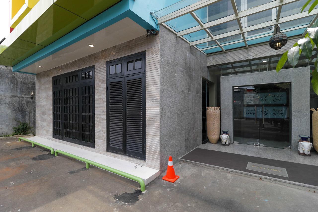 Reddoorz Plus Near Halim Perdanakusuma 2 Jakarta Ngoại thất bức ảnh