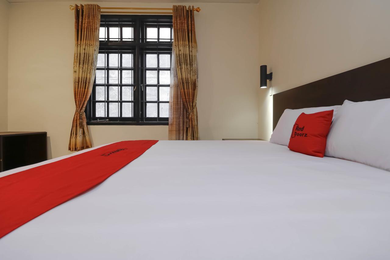 Reddoorz Plus Near Halim Perdanakusuma 2 Jakarta Ngoại thất bức ảnh